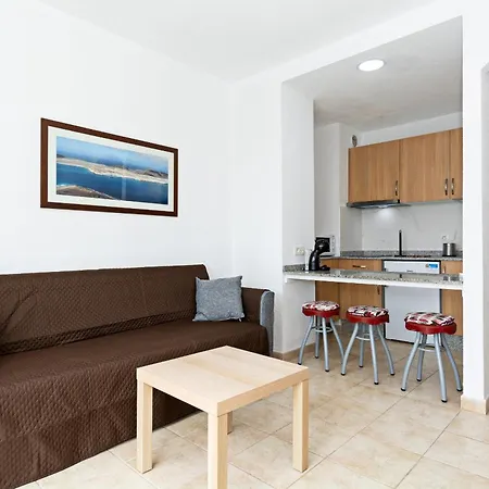 Апартаменти Guasimeta Duplex Balcony - Pool